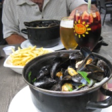 Mussels and chips